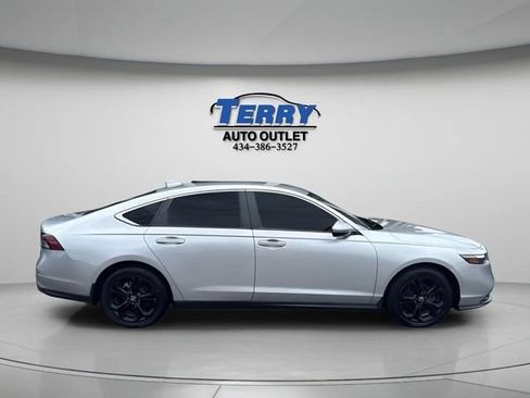 Used 2025 Honda Accord LX image 1
