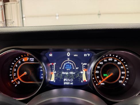 Used 2019 Jeep Wrangler Sport AWD/4WD image 17