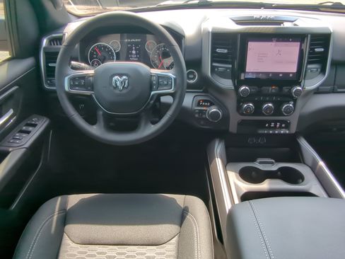 New 2026 RAM 1500 Big Horn AWD/4WD image 14