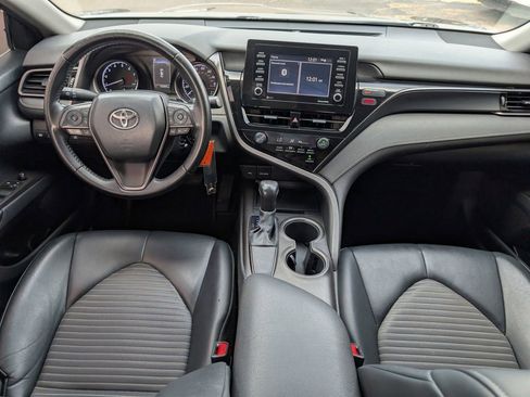 Used 2021 Toyota Camry SE image 10