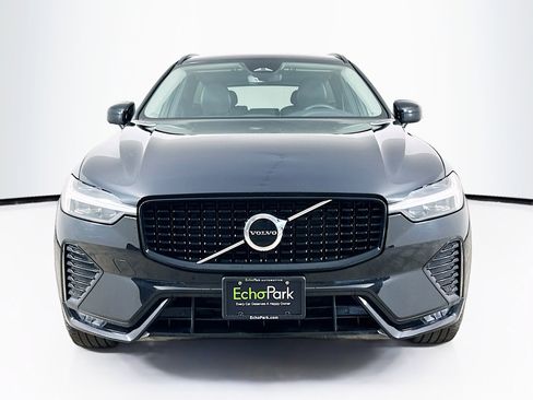 Used 2024 Volvo XC60 B5 Core AWD/4WD image 2