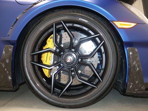 Used 2019 Porsche 911 4 Coupe image 15