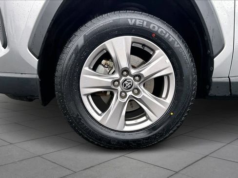 Used 2022 Toyota RAV4 XLE image 10