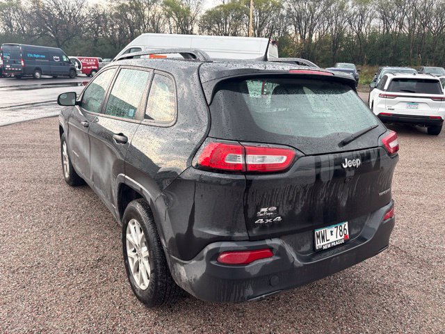 Used 2016 Jeep Cherokee Sport w/ Cold Weather Group AWD/4WD image 8
