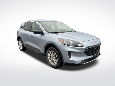 Used 2020 Ford Escape SE image 2