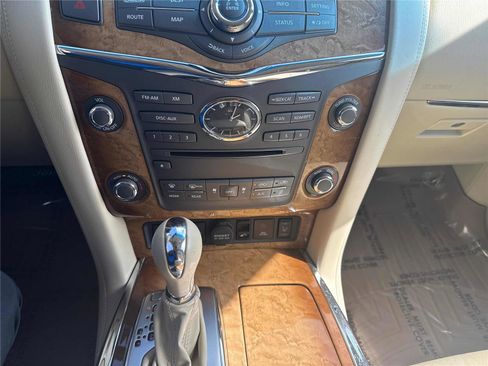 Used 2014 INFINITI QX80 4WD w/ Theater Package image 22