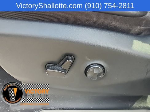 Certified 2023 Chrysler Pacifica Touring-L FWD image 21