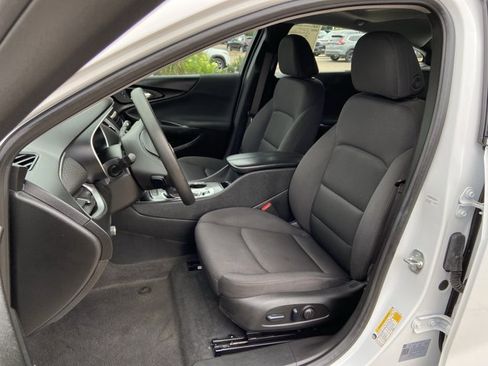 Used 2024 Chevrolet Malibu LT FWD image 18