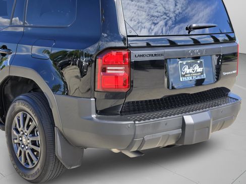 Used 2024 Toyota Land Cruiser 1958 image 38