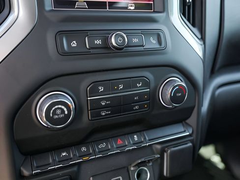 Used 2024 Chevrolet Silverado 1500 Custom w/ Turbomax Blackout Package AWD/4WD image 21