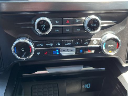 Used 2025 Ford F250 Lariat w/ Tremor Off-Road Package AWD/4WD image 17