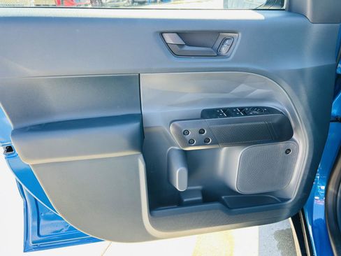 New 2026 Ford Maverick Lariat w/ Black Appearance Package image 18