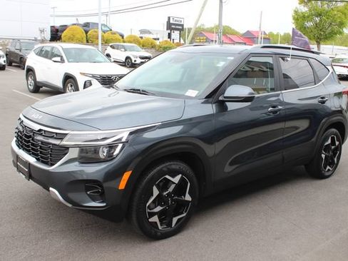 Certified 2024 Kia Seltos EX AWD/4WD image 2