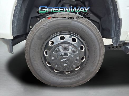 Used 2024 RAM 3500 Big Horn w/ Night Edition AWD/4WD image 32