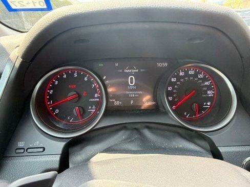 Used 2024 Toyota Camry XSE FWD image 3