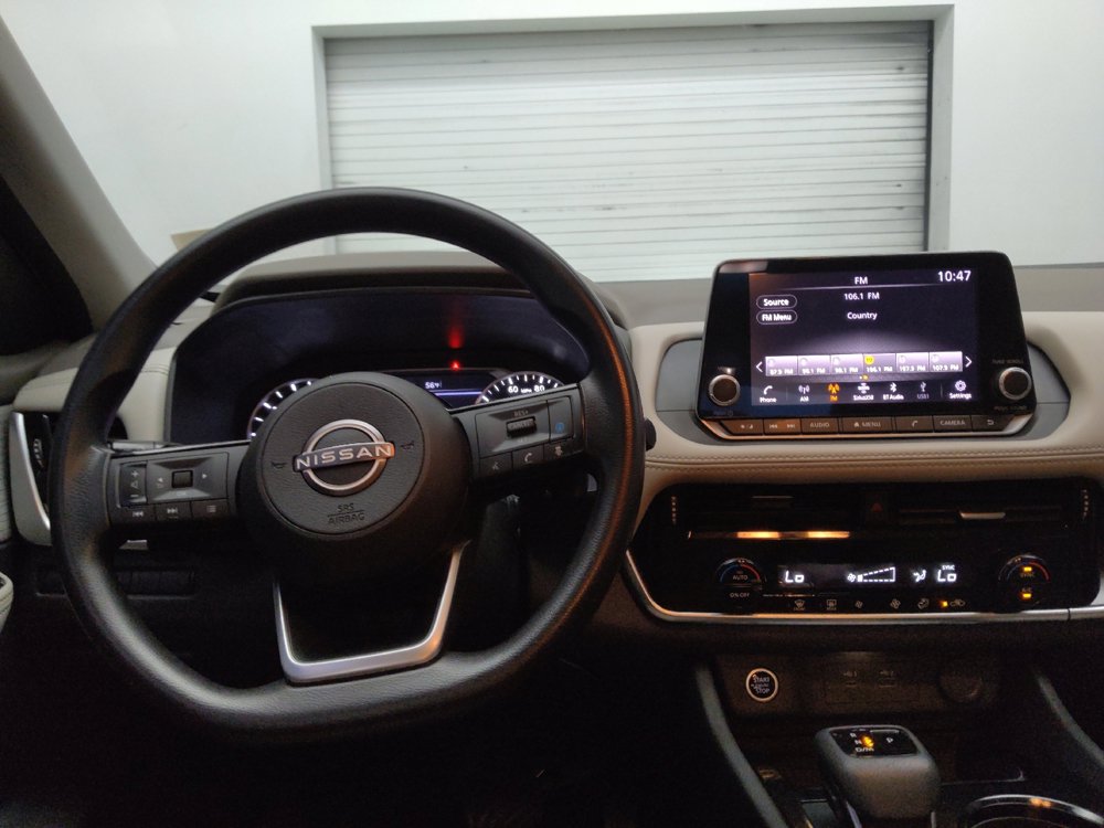 Used 2022 Nissan Rogue SV FWD image 22