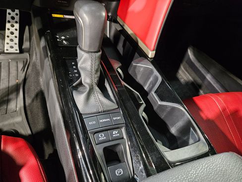 Used 2025 Toyota Camry XSE image 33