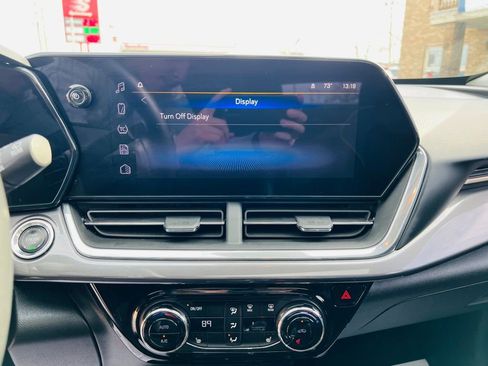 Used 2024 Chevrolet Trax ACTIV w/ Sunroof Package image 12