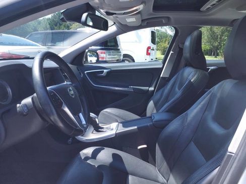 Used 2013 Volvo S60 T5 image 5