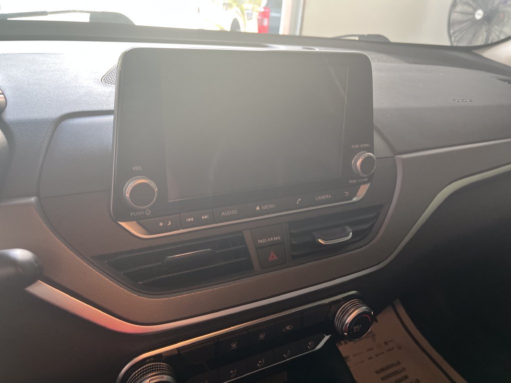 Used 2025 Nissan Altima 2.5 SR FWD image 19