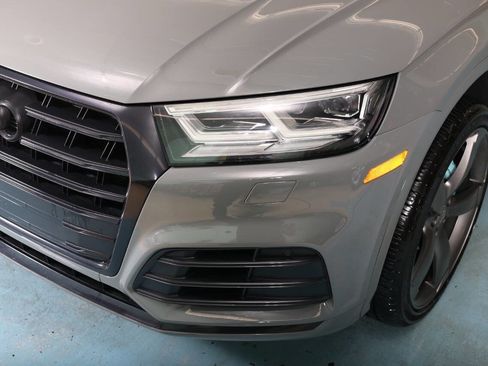 Used 2019 Audi SQ5 Premium Plus w/ Premium Plus Package image 14
