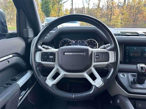 Used 2023 Land Rover Defender 110 X-Dynamic SE image 15