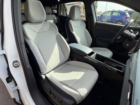 New 2025 Volkswagen ID.4 Pro S image 12