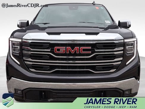 Used 2025 GMC Sierra 1500 SLT AWD/4WD image 7
