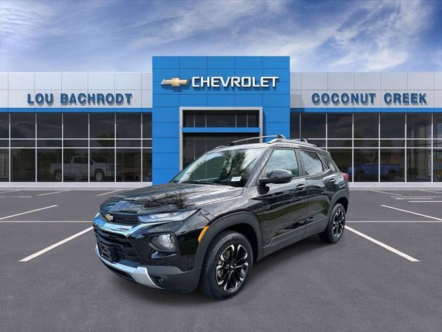 Used 2021 Chevrolet TrailBlazer LT w/ Convenience Package AWD/4WD image 4