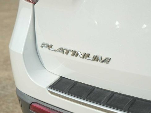 Used 2020 Ford Explorer Platinum w/ Premium Technology Package AWD/4WD image 8