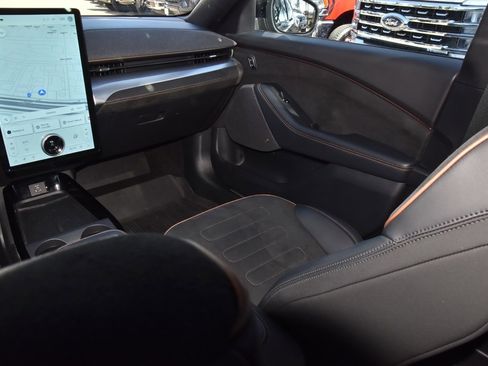 Certified 2023 Ford Mustang Mach-E GT image 17