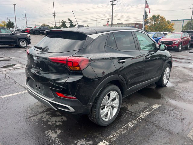 Used 2024 Buick Encore GX Preferred w/ Comfort Package FWD image 5