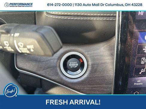 Used 2023 Jeep Grand Cherokee L Limited image 23