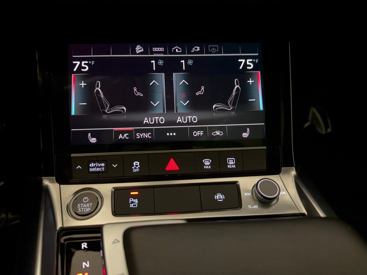 Used 2023 Audi e-tron Premium w/ Convenience Plus Package AWD/4WD image 22