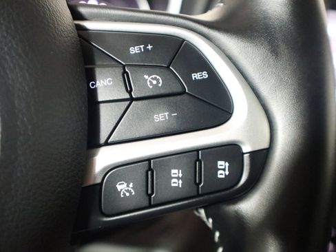 Used 2021 Jeep Compass Latitude w/ Driver Assistance Group image 44