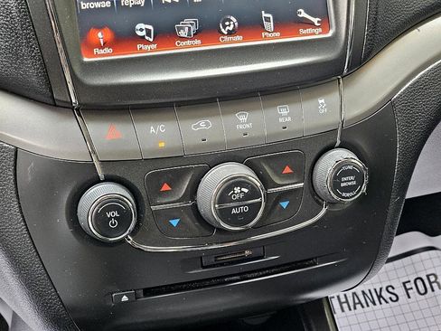 Used 2015 Dodge Journey Crossroad w/ Flexible Seating Group image 23