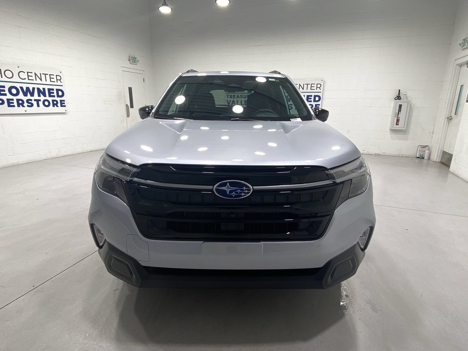 New 2026 Subaru Forester Touring AWD/4WD image 3