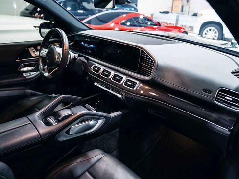Used 2022 Mercedes-Benz GLS 450 4MATIC image 6