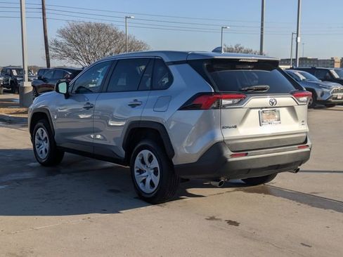 Used 2024 Toyota RAV4 LE image 8