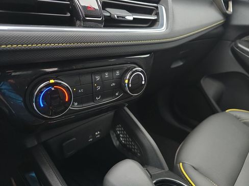 Used 2024 Chevrolet TrailBlazer ACTIV image 22