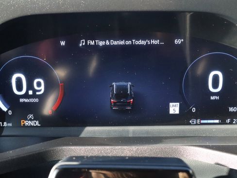 Used 2025 Ford Explorer ST-Line w/ ST-Line Street Pack image 31