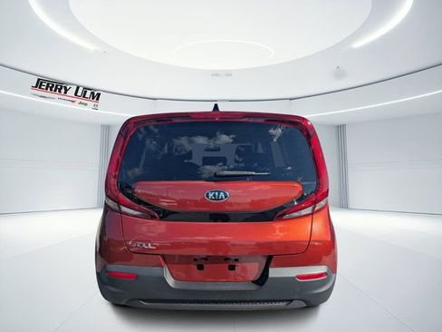 Used 2021 Kia Soul LX image 4