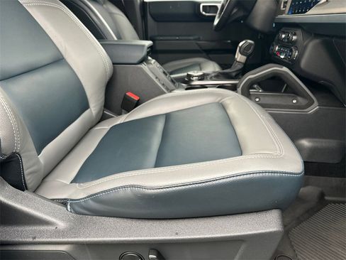 Used 2024 Ford Bronco Outer Banks w/ Sasquatch Package image 14