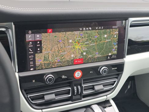 New 2026 Porsche Macan image 22