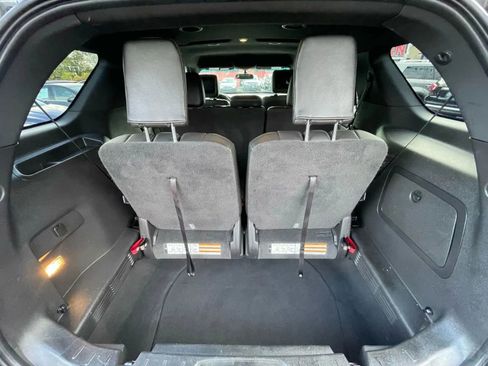 Used 2015 Ford Explorer XLT w/ Equipment Group 202A image 19