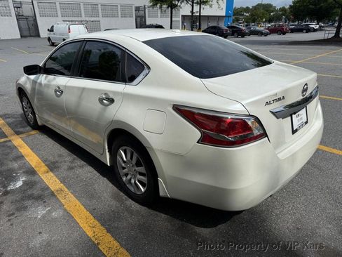 Used 2015 Nissan Altima 2.5 S w/ Power Driver Seat Package FWD image 7
