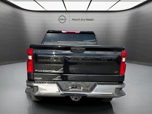 Used 2025 Chevrolet Silverado 1500 LT image 4