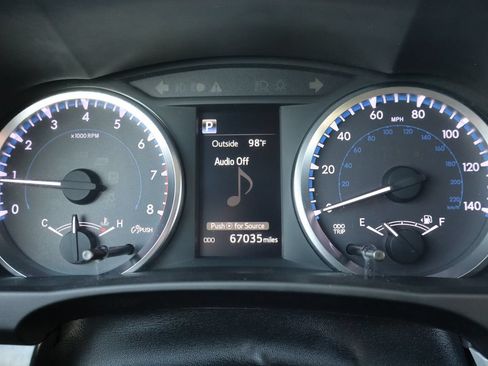 Used 2018 Toyota Highlander Plus AWD/4WD image 35