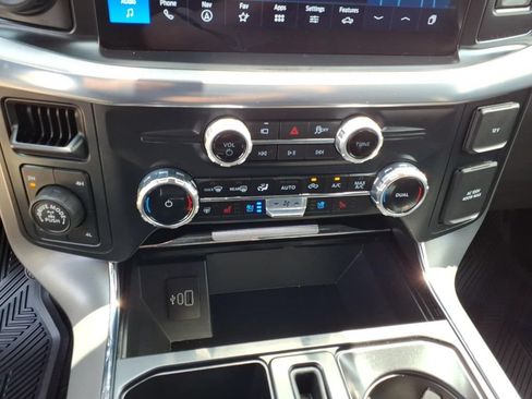 Used 2025 Ford F150 Lariat AWD/4WD image 18
