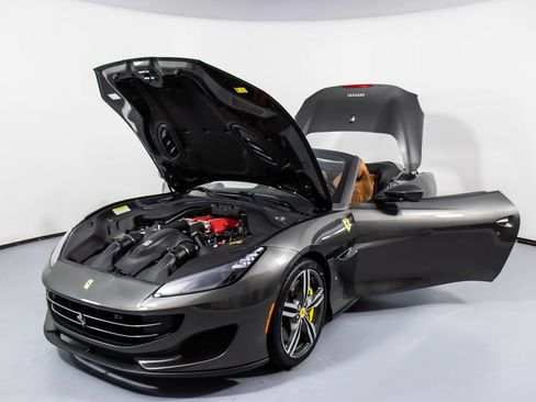Certified 2019 Ferrari Portofino image 33